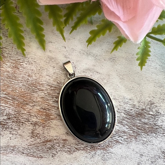 Jewelry - Black & Silver Trimmed  Pendant